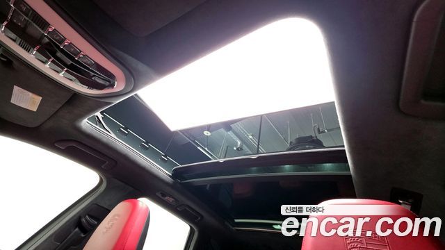 Porsche Cayenne 2016 — photo 19