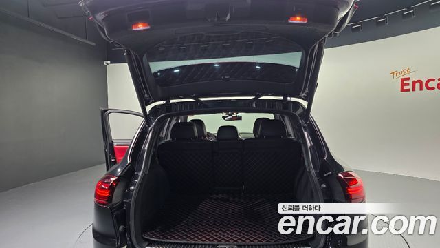 Porsche Cayenne 2016 — photo 20