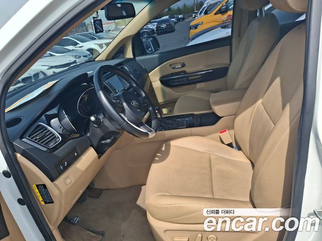 Kia Canival 2018 — photo 5