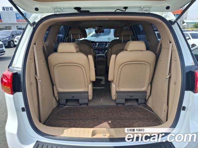 Kia Canival 2018 — photo 18