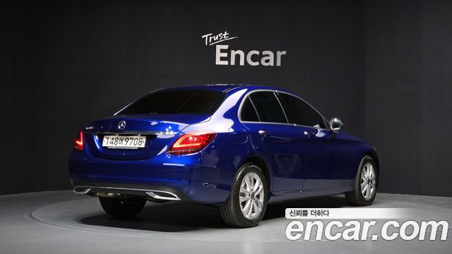 Mercedes-Benz C-Class 2020 — photo 2