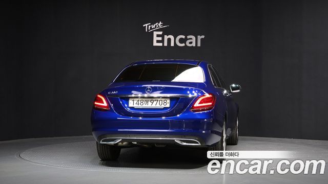 Mercedes-Benz C-Class 2020 — photo 4