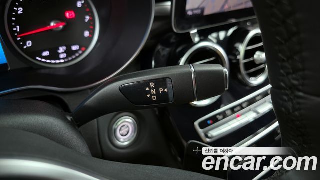 Mercedes-Benz C-Class 2020 — photo 9