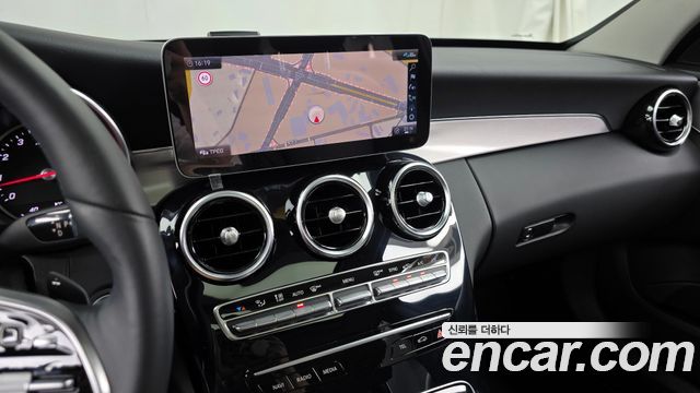 Mercedes-Benz C-Class 2020 — photo 14