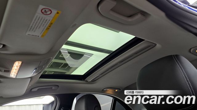 Mercedes-Benz C-Class 2020 — photo 18