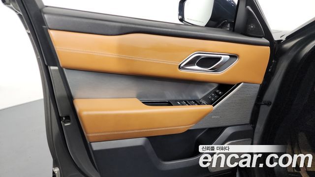 Land Rover Range Rover Velar 2019 — photo 14