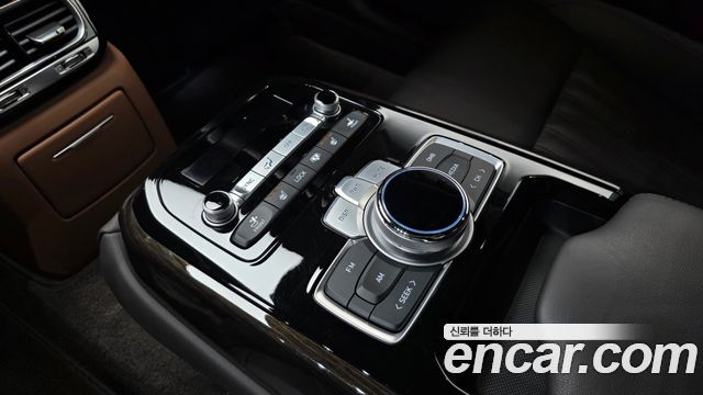 Genesis G90 2019 — photo 24