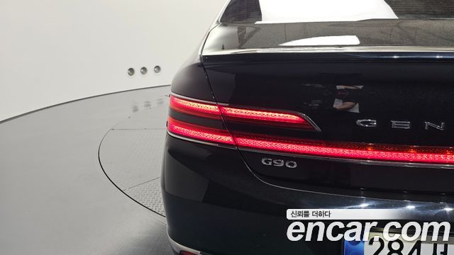 Genesis G90 2019 — photo 9