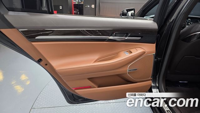Genesis G90 2019 — photo 15