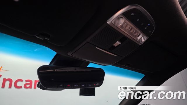 Genesis G90 2019 — photo 30