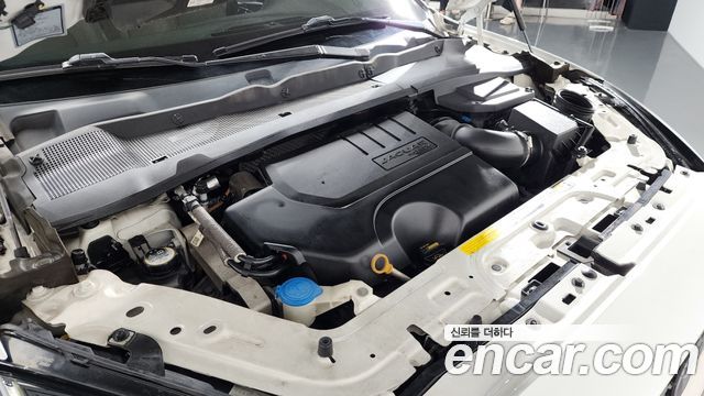 Jaguar E-PACE 2018 — photo 6