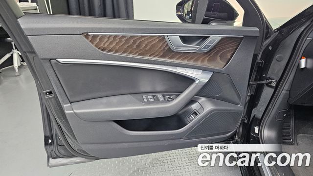Audi A6 2020 — photo 14