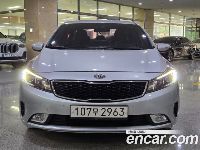 Kia K3 2017 — photo 2