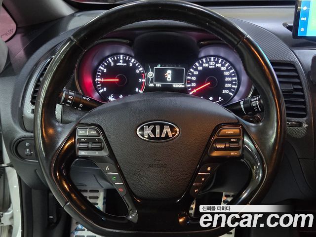 Kia K3 2017 — photo 9