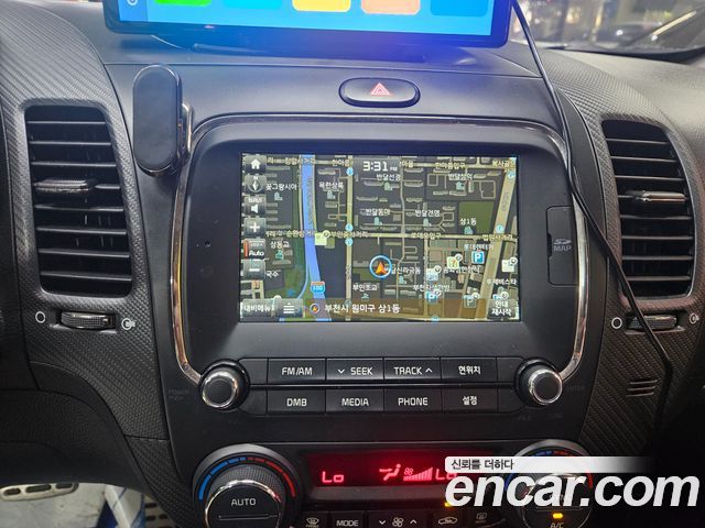 Kia K3 2017 — photo 11