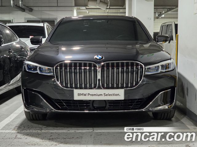 BMW 7-Series 2021 — photo 3