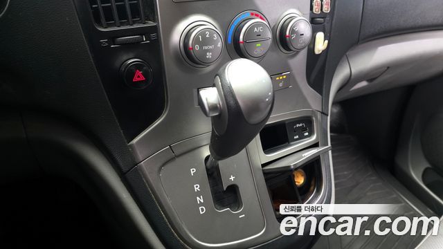 Hyundai Starex 2015 — photo 9