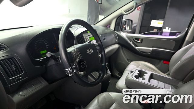 Hyundai Starex 2015 — photo 14