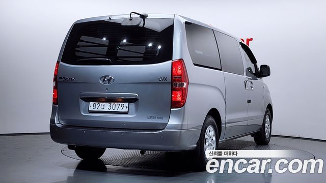 Hyundai Starex 2014 — photo 2