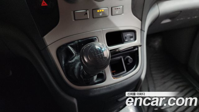 Hyundai Starex 2014 — photo 9