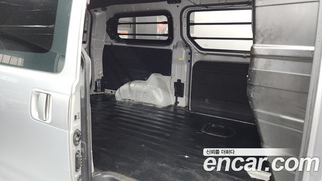Hyundai Starex 2014 — photo 11