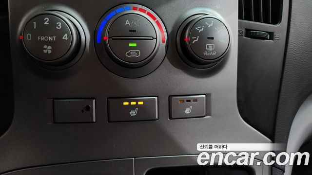 Hyundai Starex 2014 — photo 19