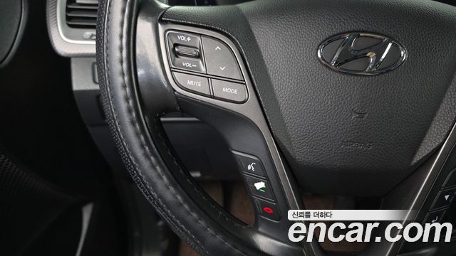 Hyundai Santafe 2016 — photo 23