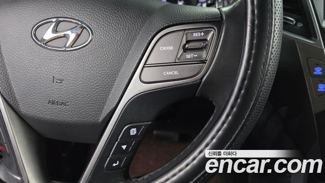 Hyundai Santafe 2016 — photo 24