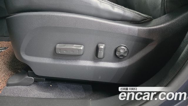Hyundai Santafe 2016 — photo 31