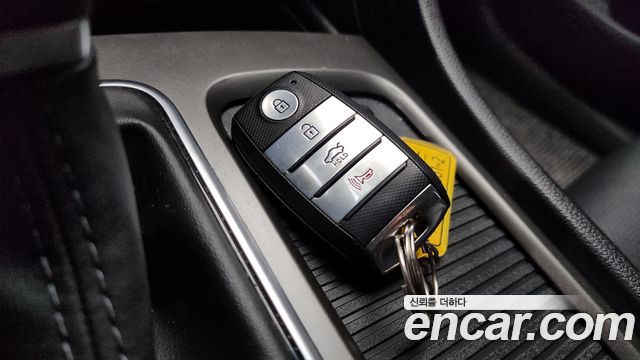 Kia K5 2020 — photo 32