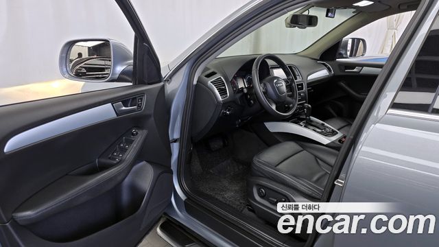 Audi Q5 2012 — photo 10