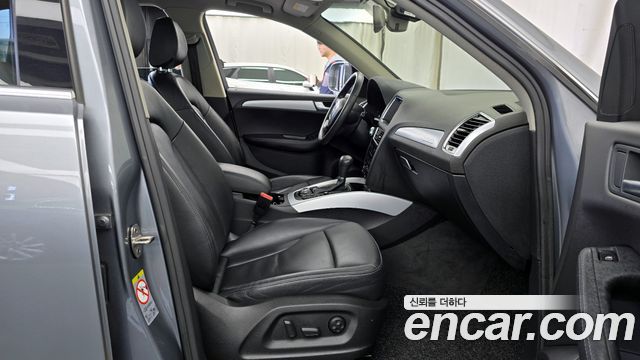 Audi Q5 2012 — photo 11