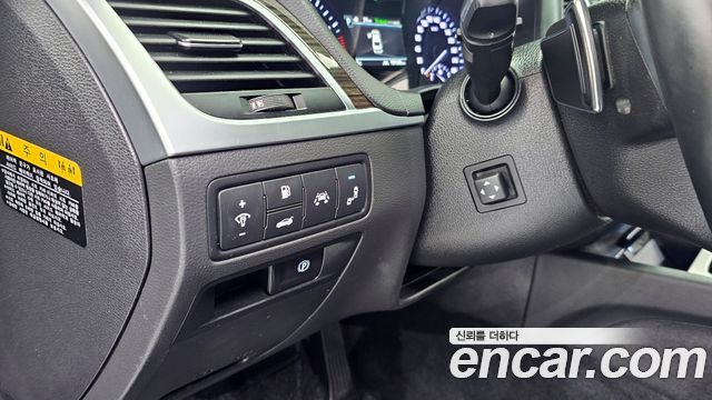 Genesis G80 2017 — photo 22