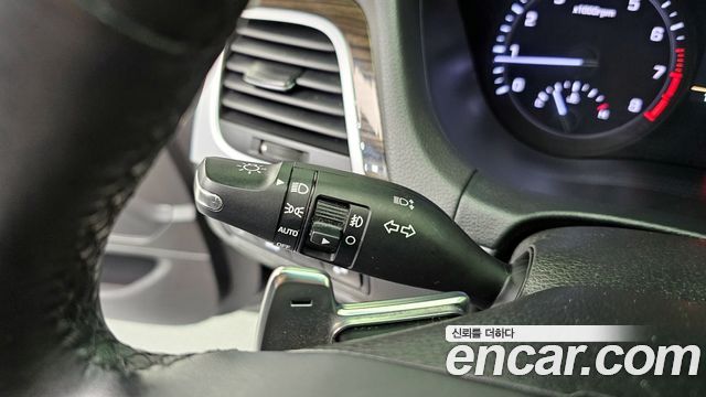 Genesis G80 2017 — photo 24