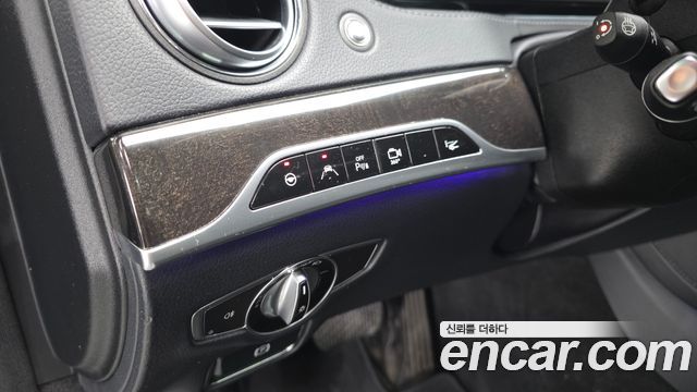 Mercedes-Benz S-Class 2016 — photo 14