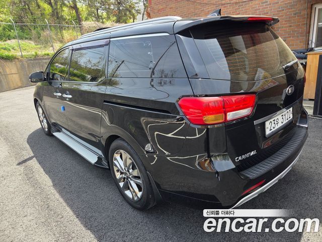 Kia Canival 2016 — photo 6