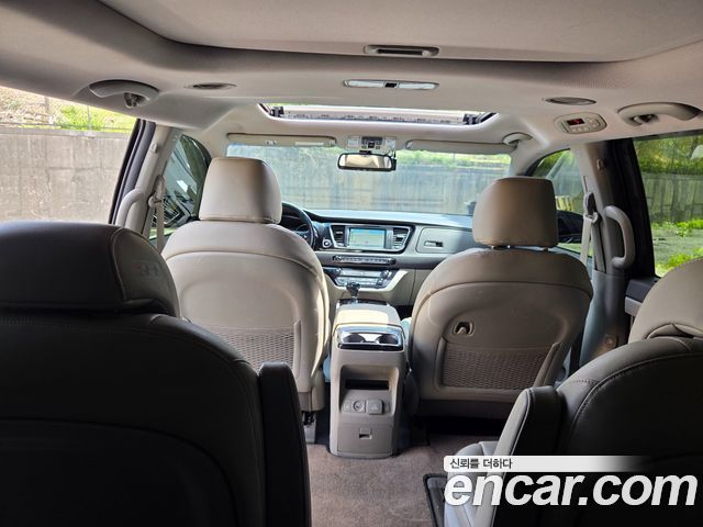 Kia Canival 2016 — photo 14