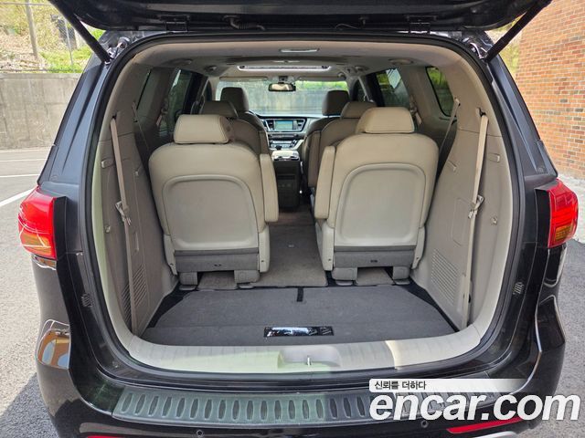 Kia Canival 2016 — photo 19