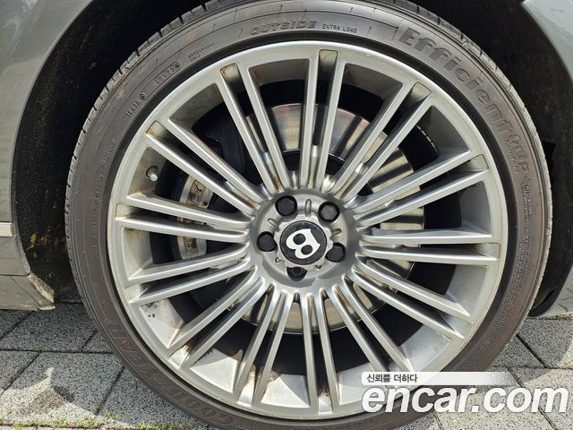 Bentley Flying Spur 2012 — photo 4