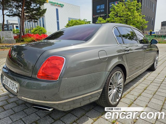 Bentley Flying Spur 2012 — photo 6