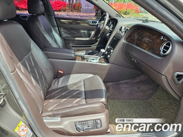 Bentley Flying Spur 2012 — photo 13