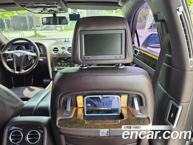 Bentley Flying Spur 2012 — photo 15