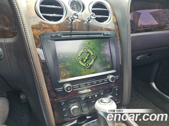 Bentley Flying Spur 2012 — photo 20