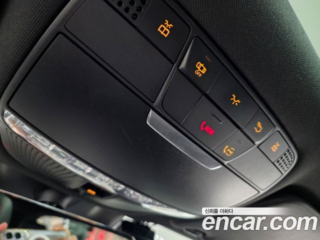Mercedes-Benz GLC-Class 2022 — photo 17