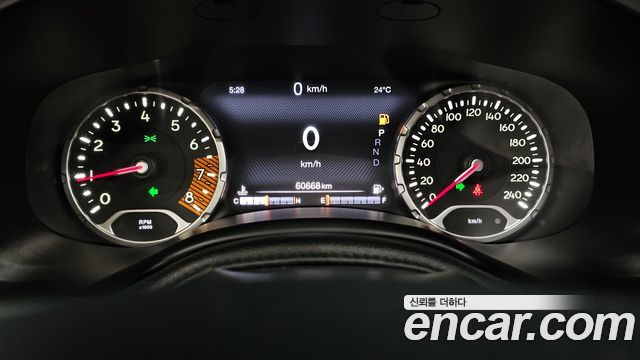 Jeep Renegade 2021 — photo 11