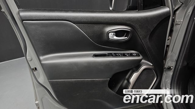 Jeep Renegade 2021 — photo 14