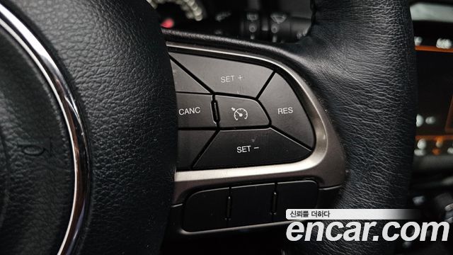 Jeep Renegade 2021 — photo 28