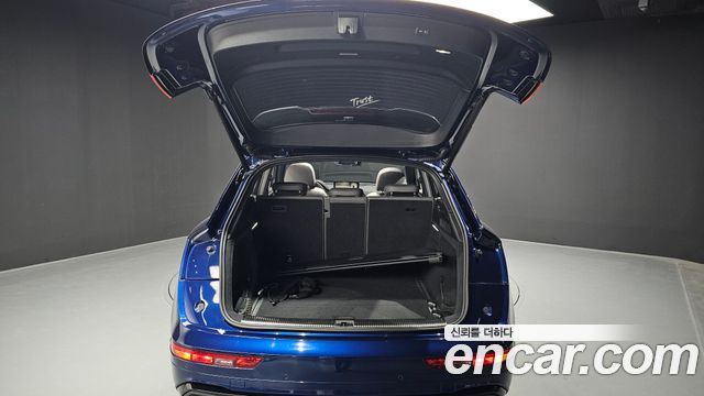 Audi SQ5 2021 — photo 26