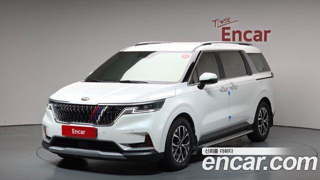 Kia Canival 2021 — photo 1