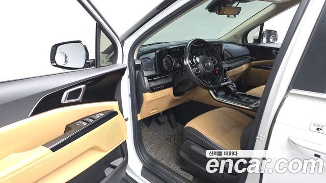 Kia Canival 2021 — photo 10
